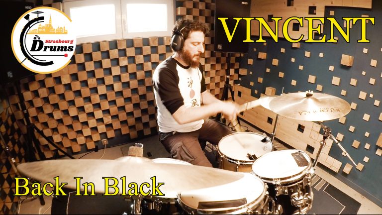 Vincent joue « Back in Black » (AC/DC)