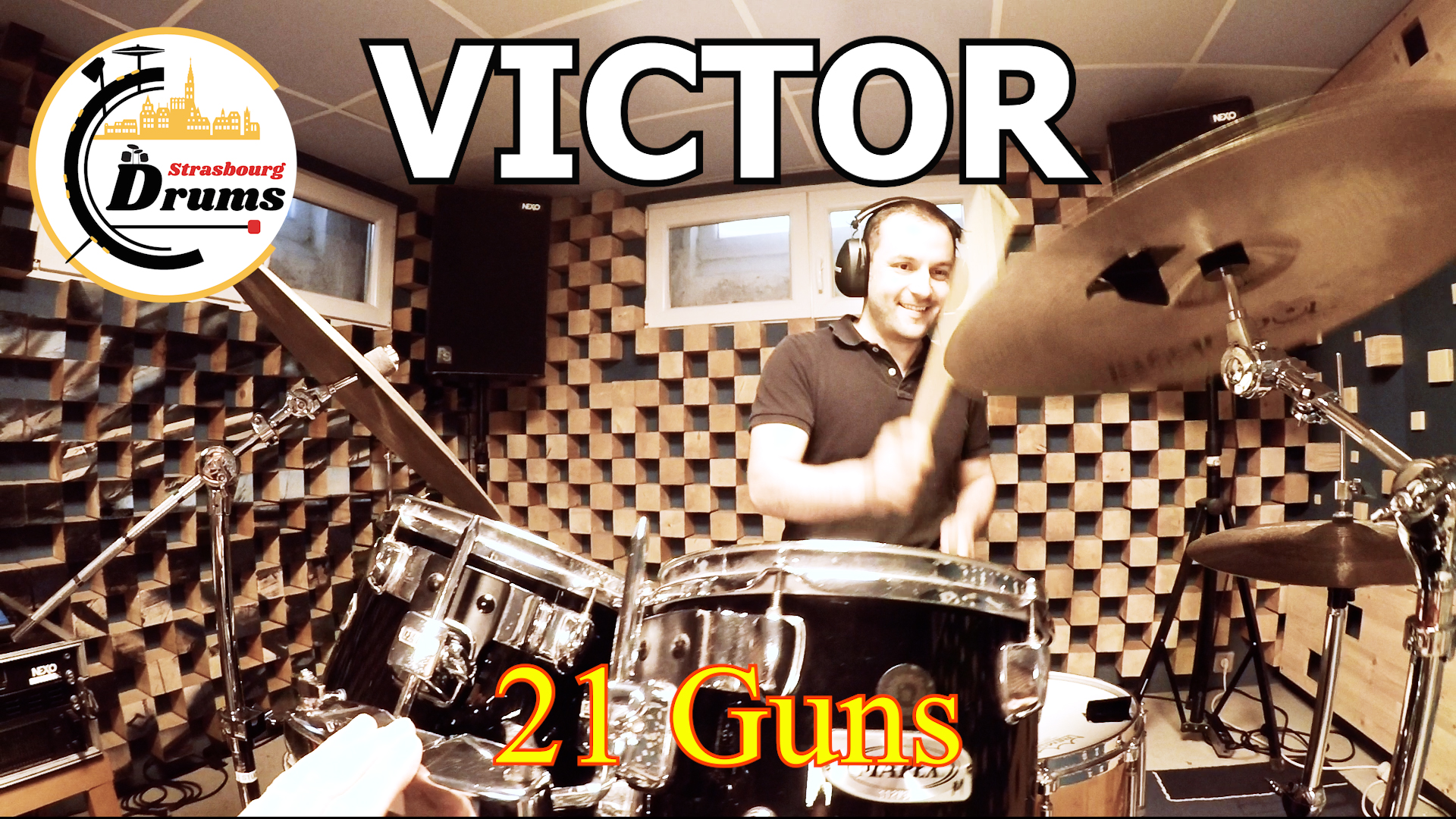 Victor joue « 21 Guns » (Green Day)